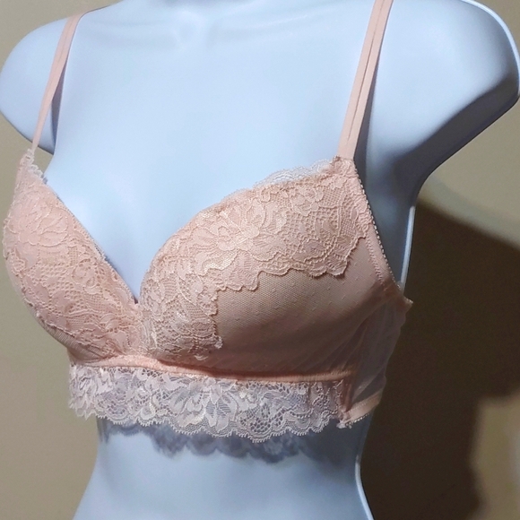 Maidenform bras 36A - Picture 6 of 6